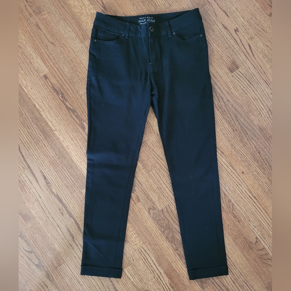 Black skinny jean pant - Picture 2 of 5